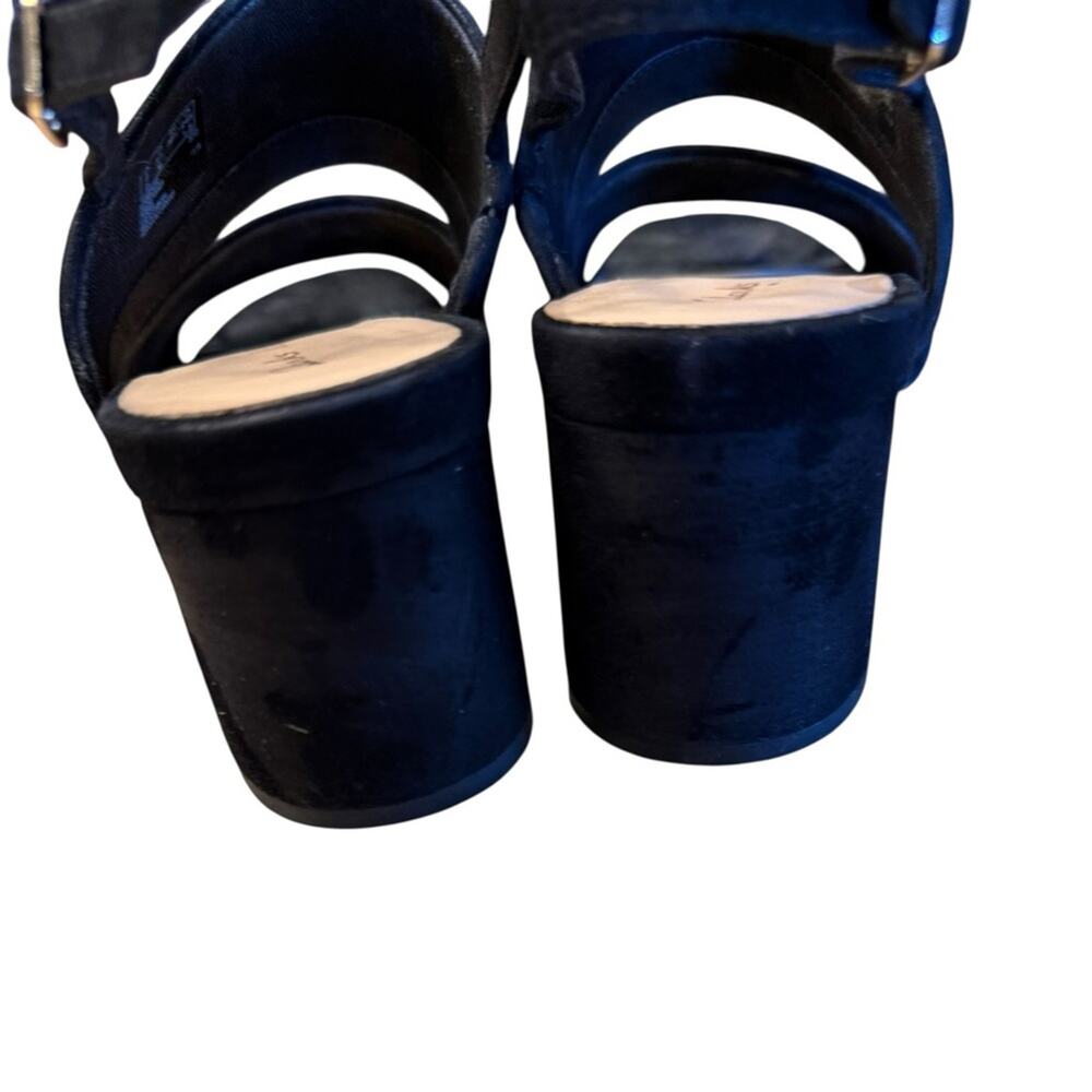 Clarks Black Suede Wide Band Slingback Sandals Womens Size 8.5 - Picture 4 of 8